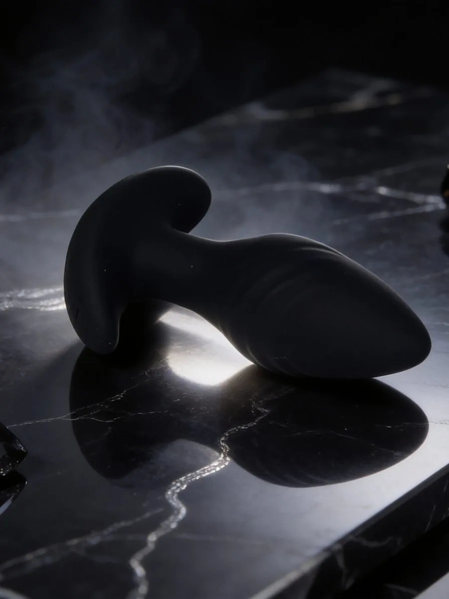 Butt plug rotating gold